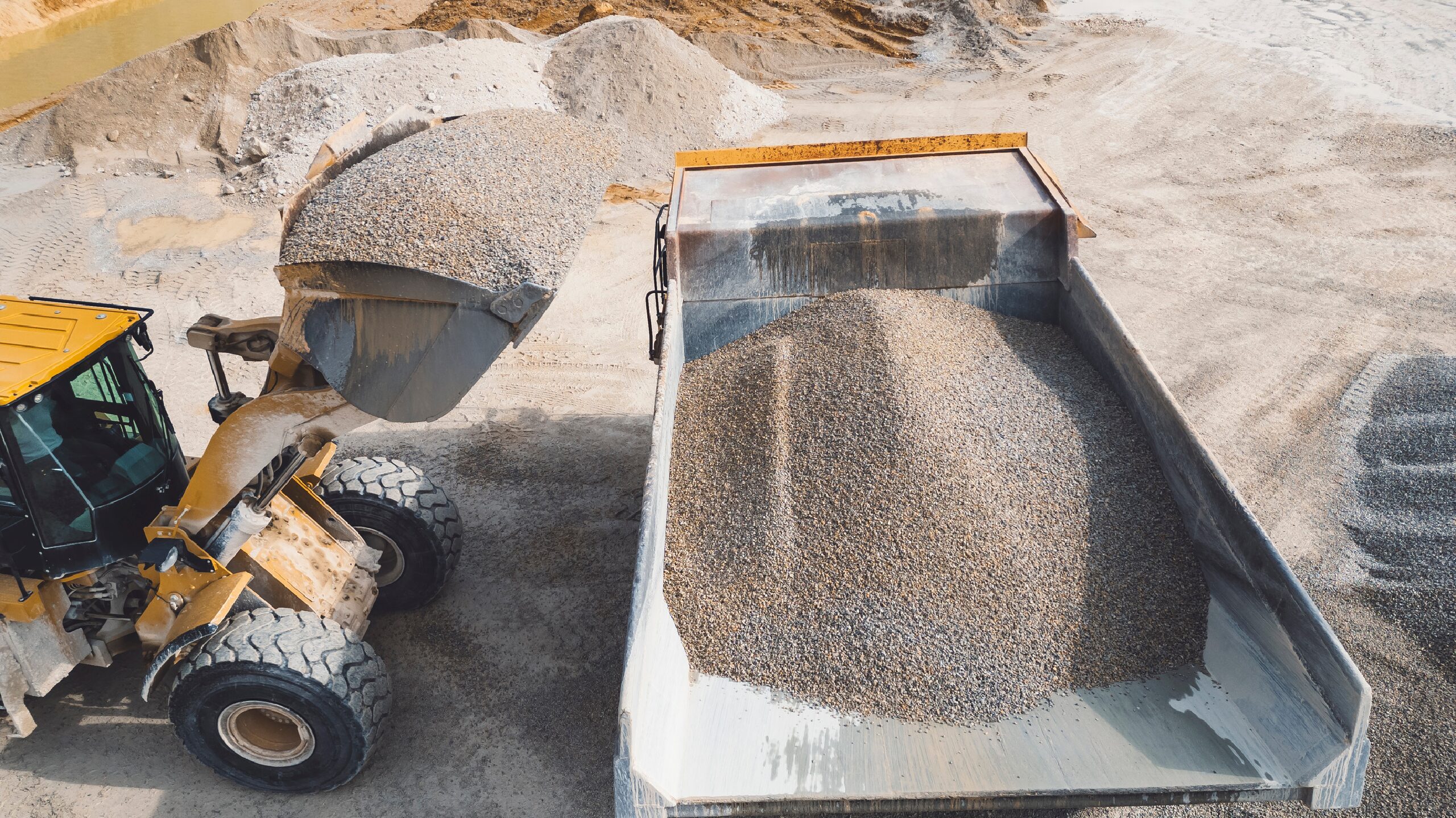 How to Choose the Right Hauling Partner for Your Construction Project